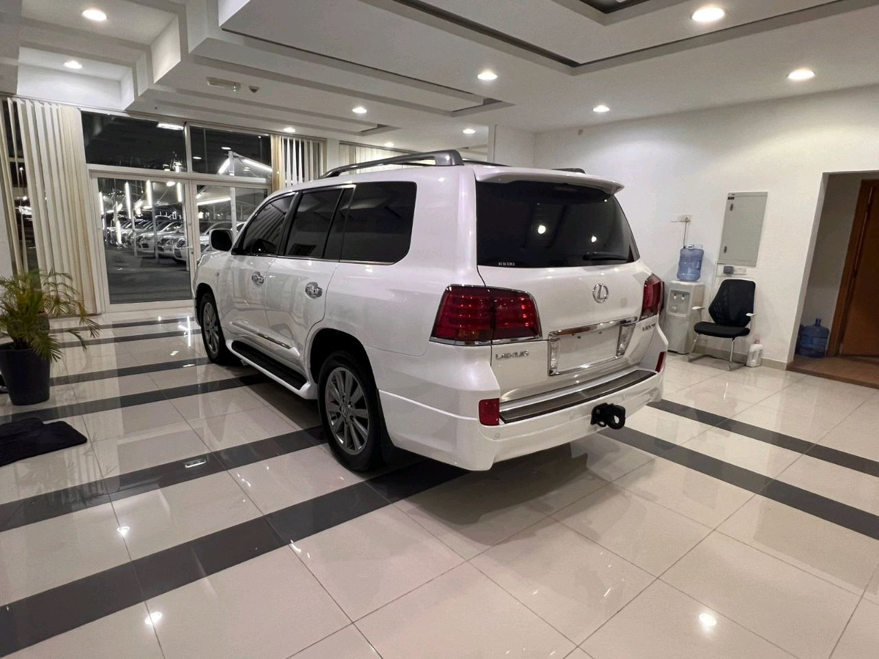 Lexus LX-Series - Image 11