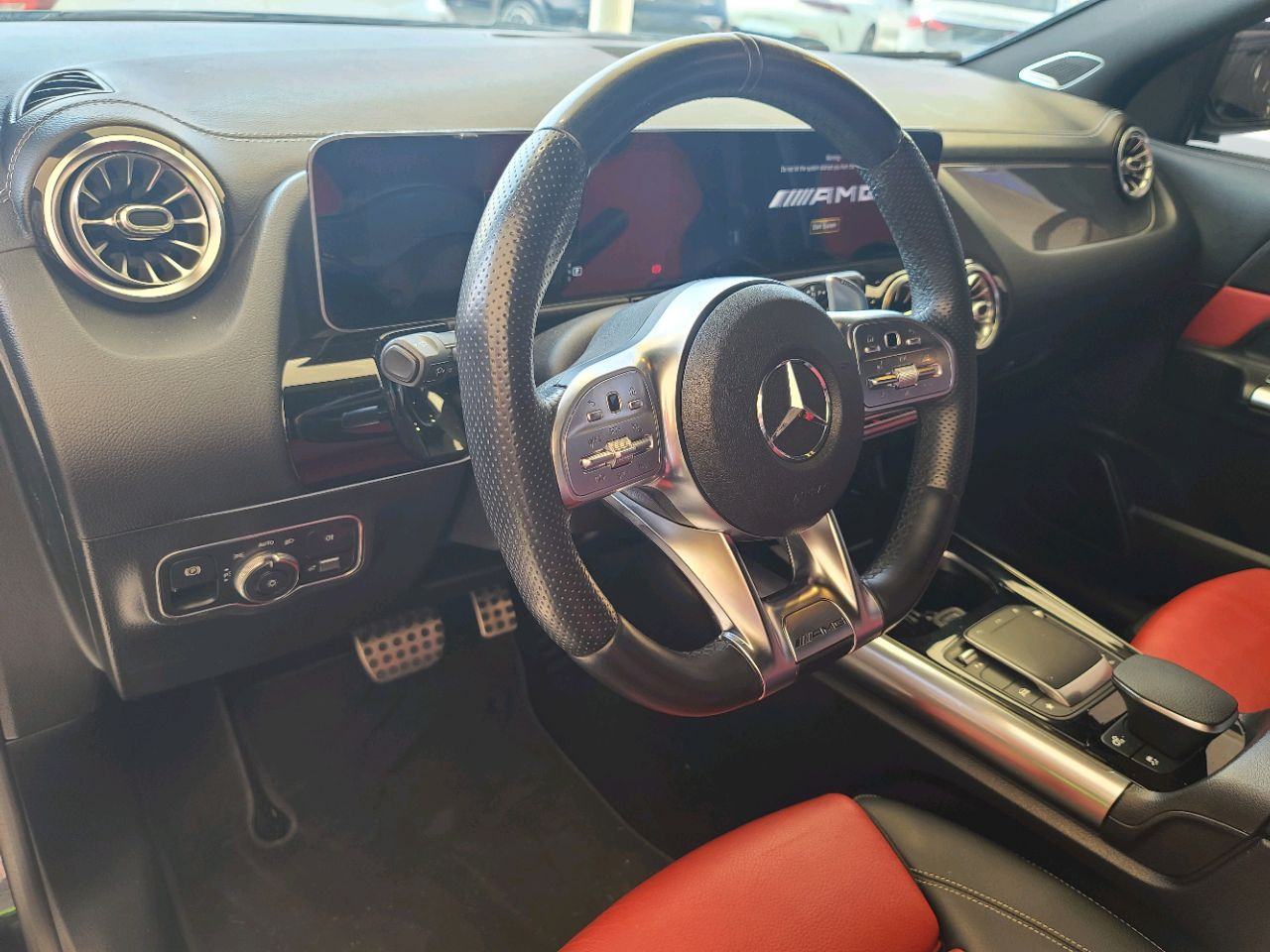 Mercedes Benz GLA - Image 4