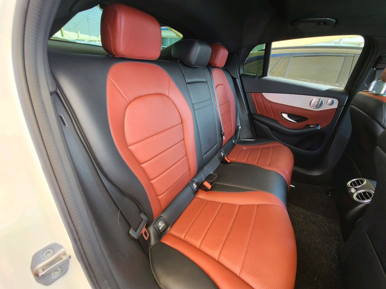 Mercedes Benz GLC - Image 10