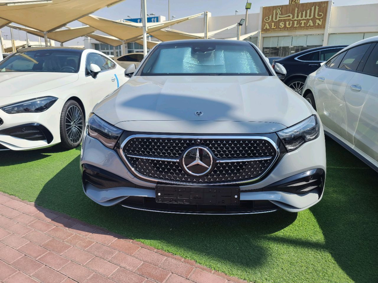 Mercedes Benz E-Class - Image 4