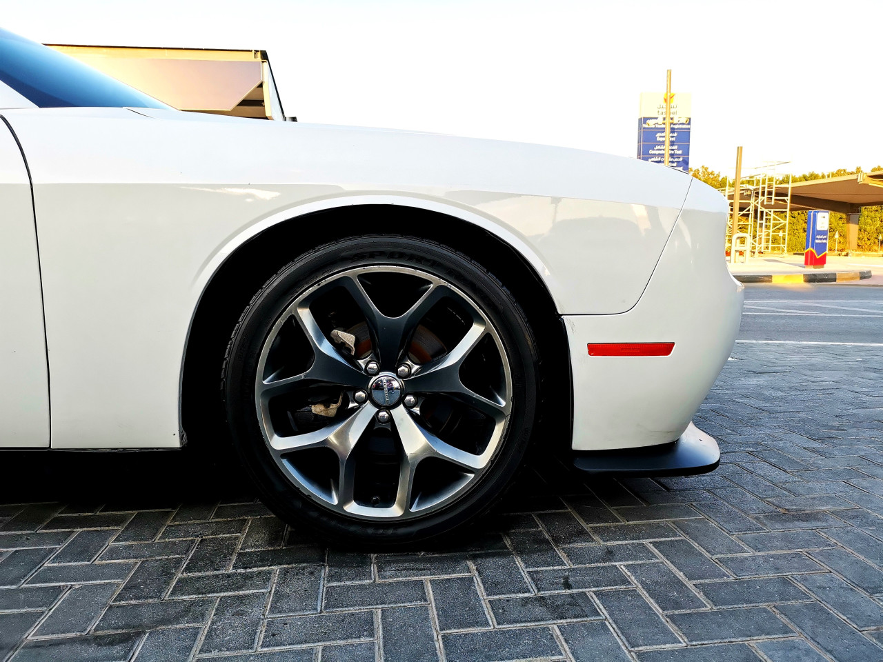 Dodge Challenger - Image 4