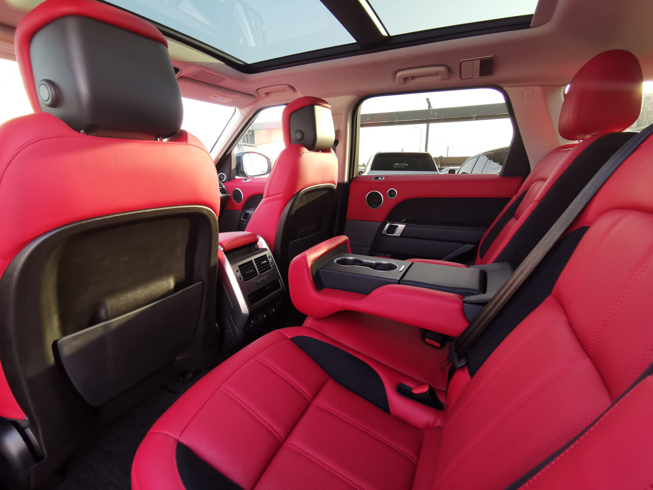 Range Rover Sport - Image 10