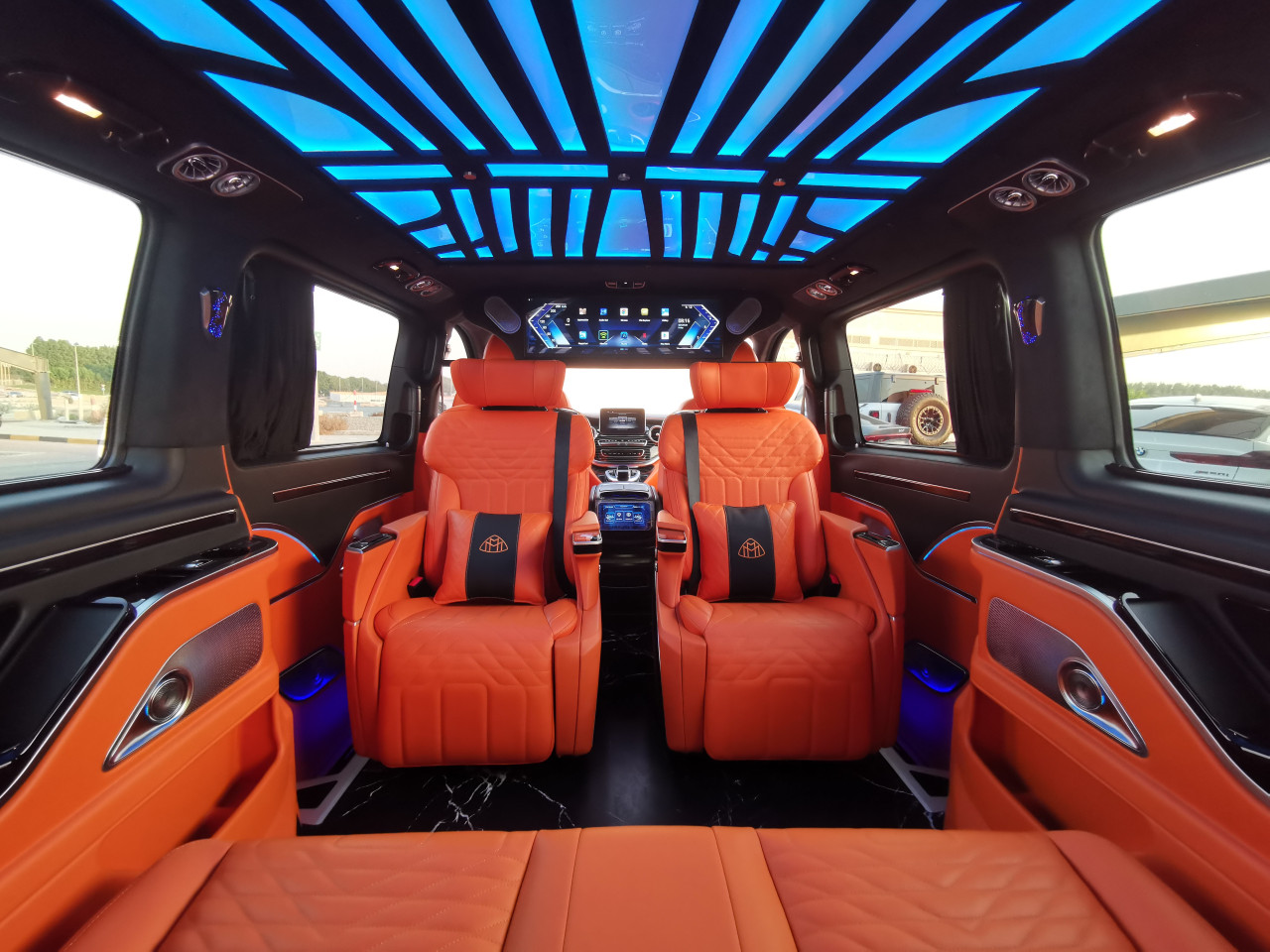 Mercedes Benz V250 - Image 6