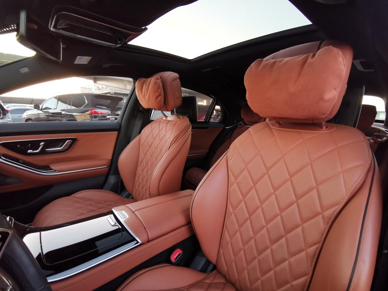 Mercedes Benz S-Class - Image 10