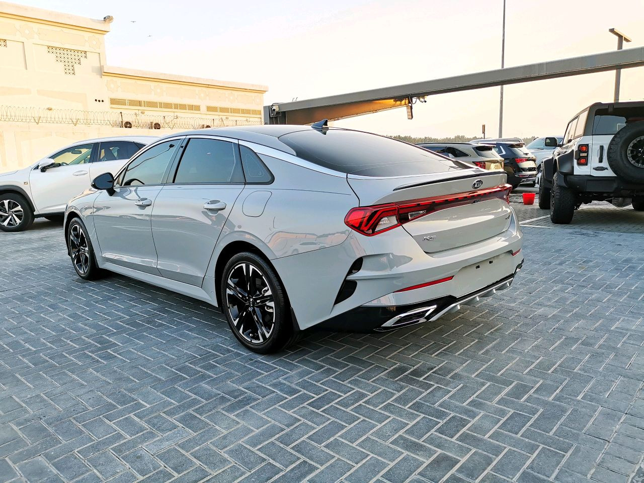 KIA K 5 - Image 9