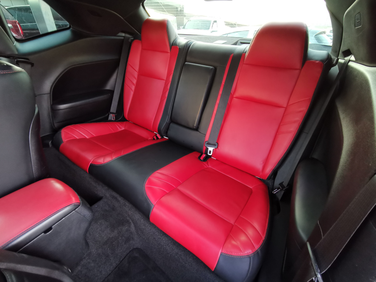 Dodge Challenger - Image 8