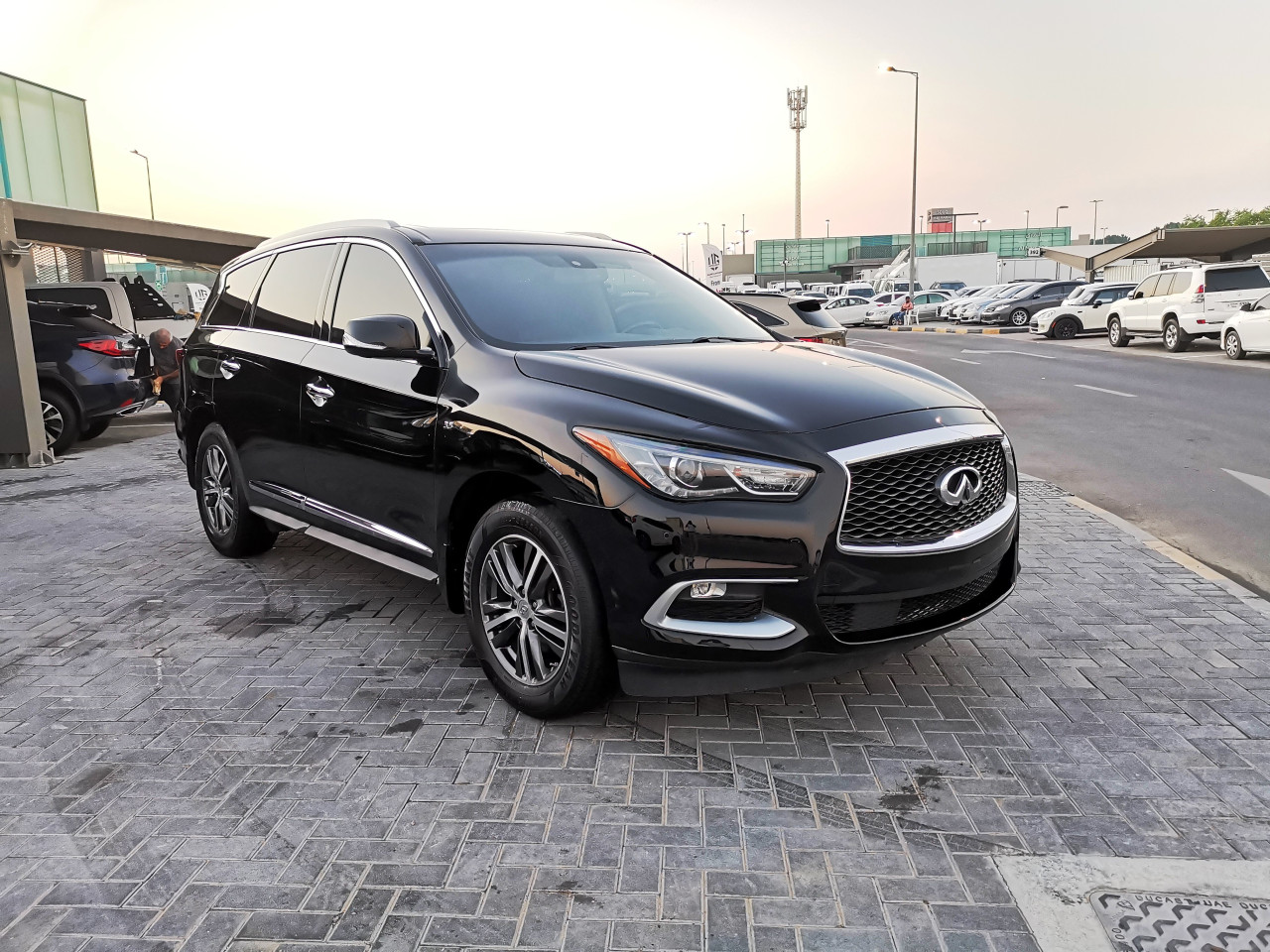Infiniti QX60 - Image 4