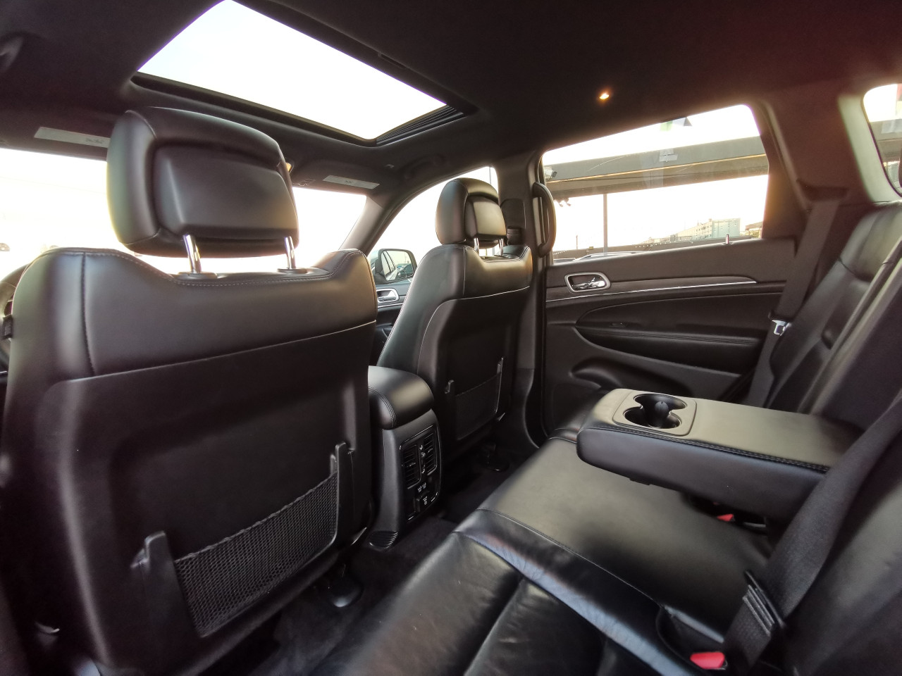 Jeep Grand Cherokee - Image 9