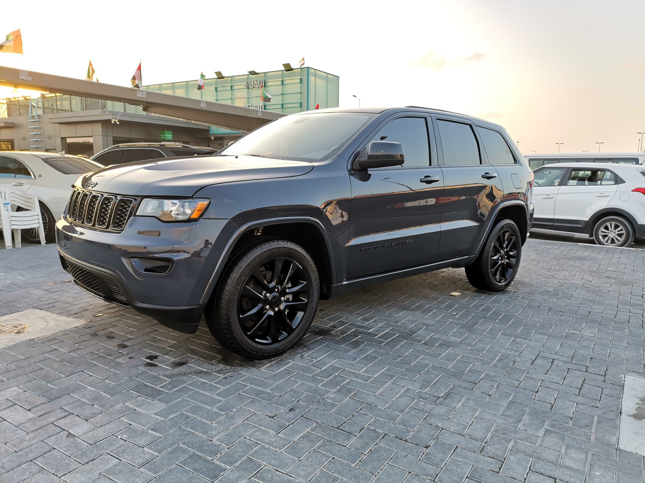 Jeep Grand Cherokee - Image 4