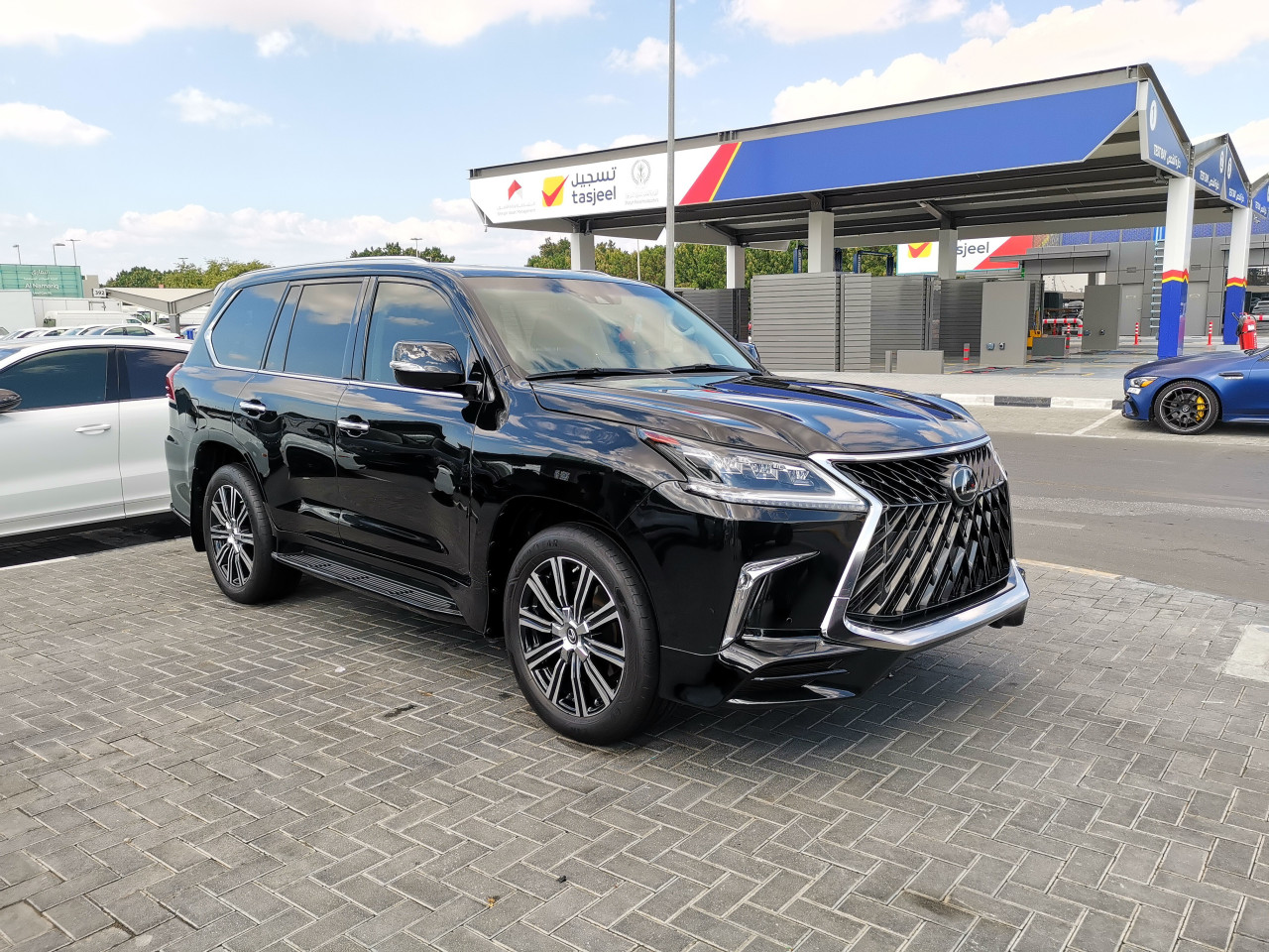 Lexus LX-Series - Image 4