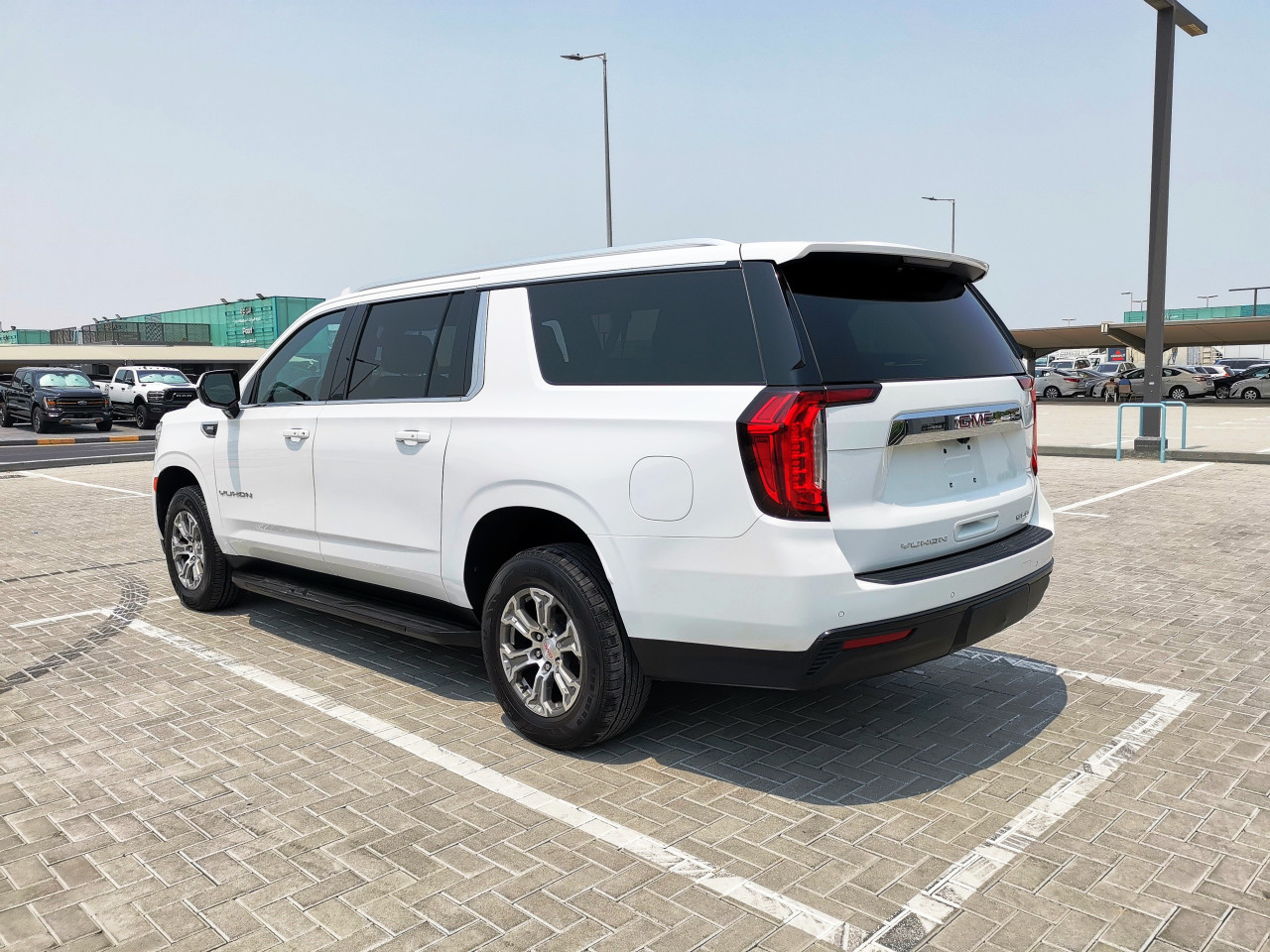 GMC Yukon - Image 8