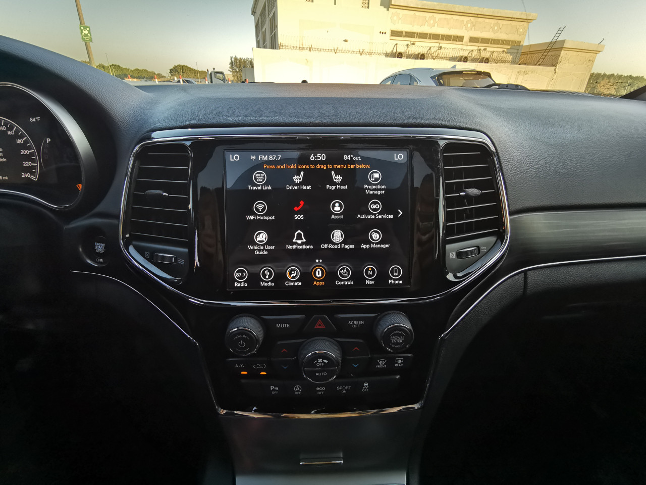 Jeep Grand Cherokee - Image 8