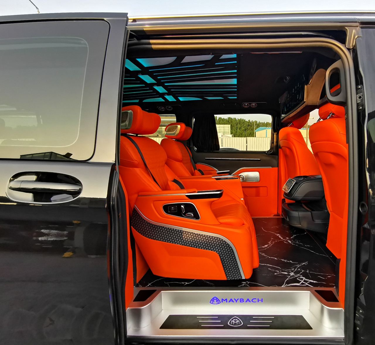 Mercedes Benz V250 - Image 5