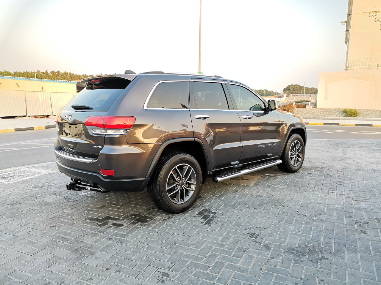 Jeep Grand Cherokee - Image 5