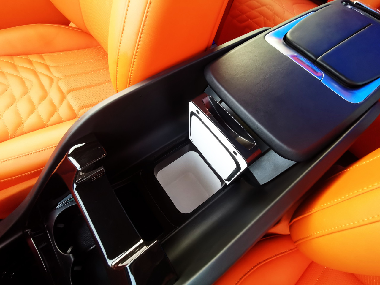 Mercedes Benz V250 - Image 10