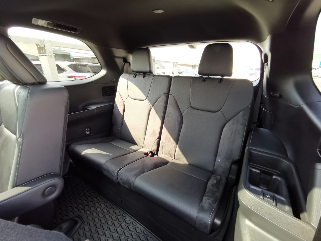 Lexus RX-Series - Image 9