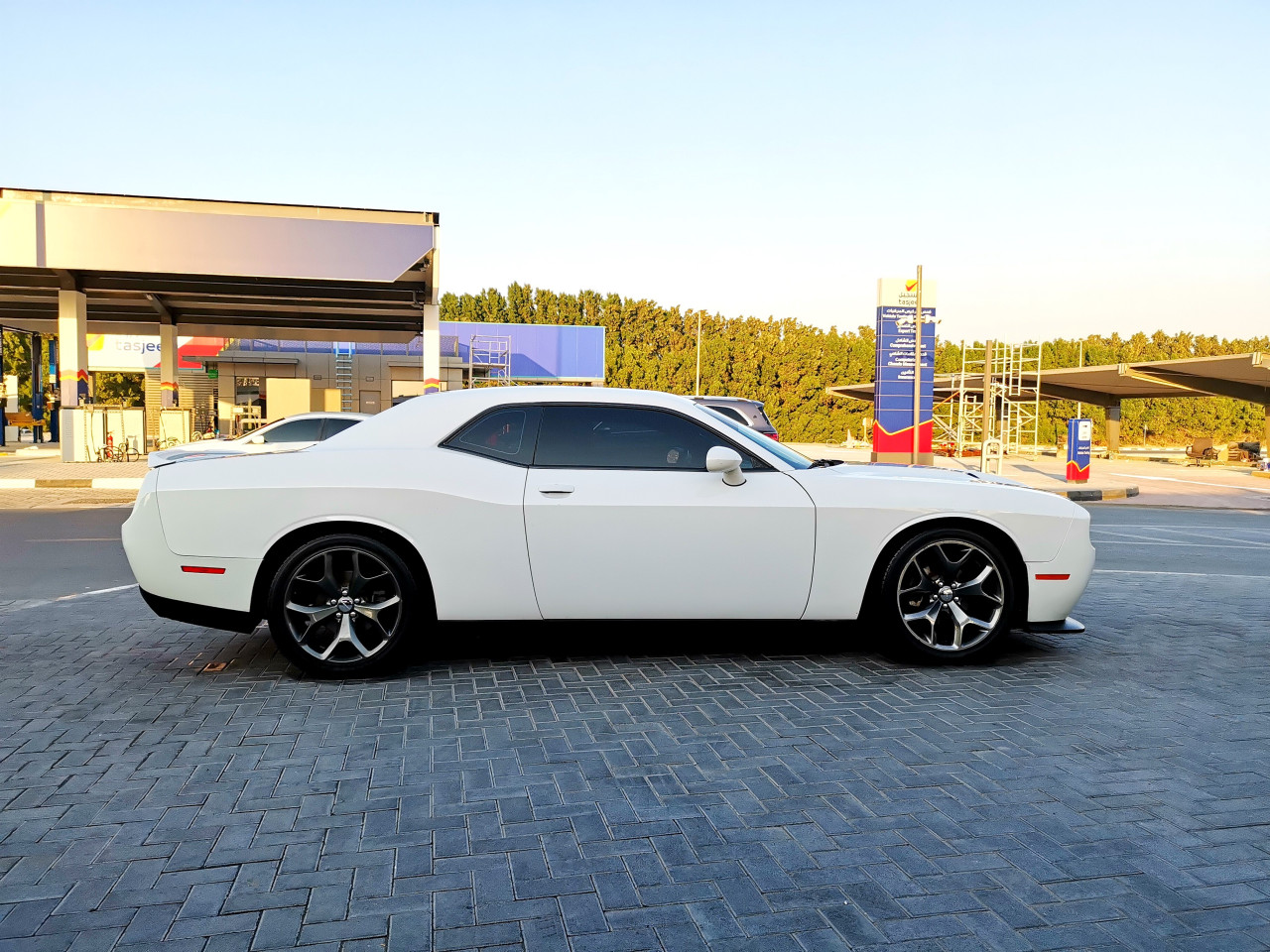 Dodge Challenger - Image 11