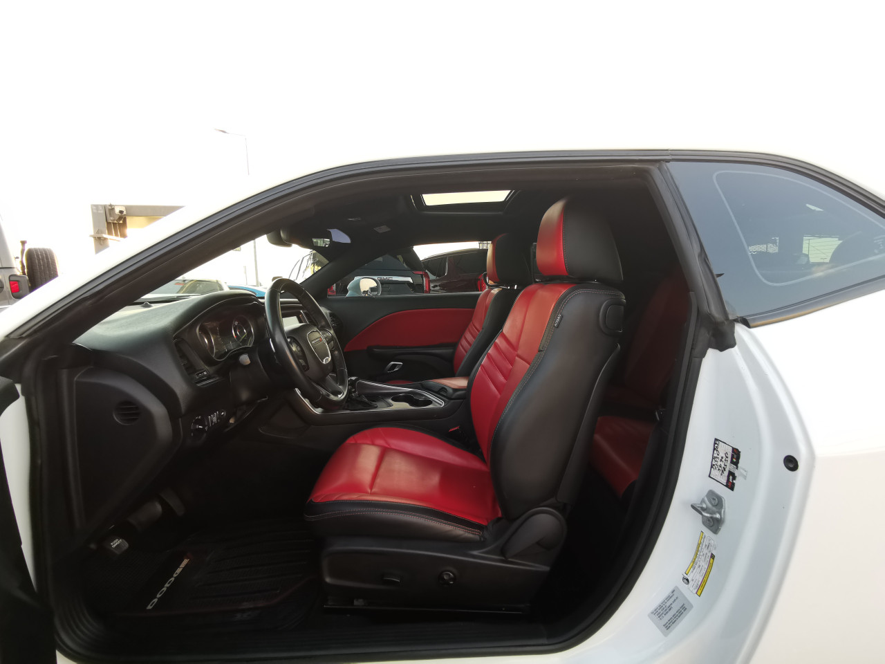 Dodge Challenger - Image 7