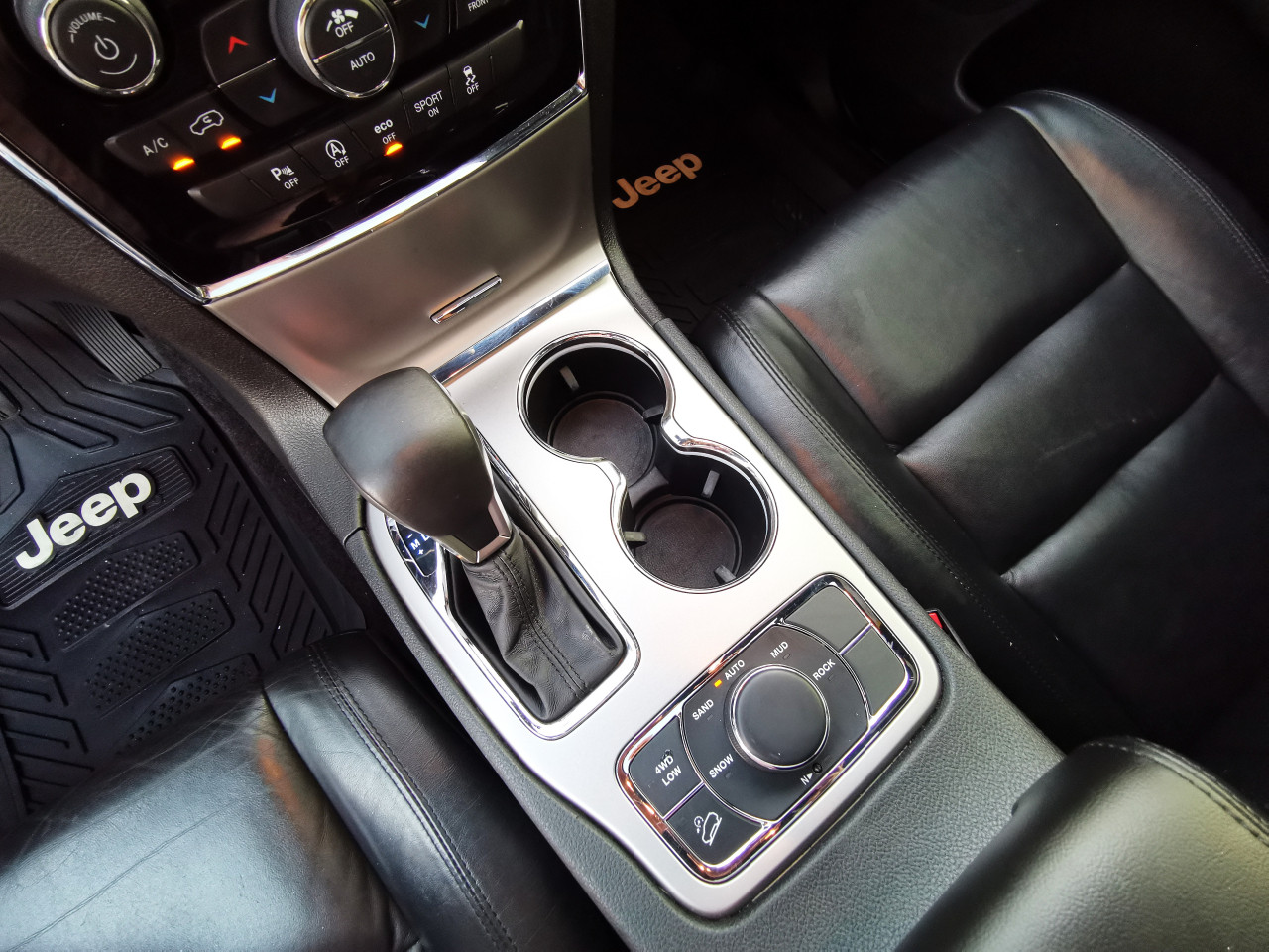 Jeep Grand Cherokee - Image 8
