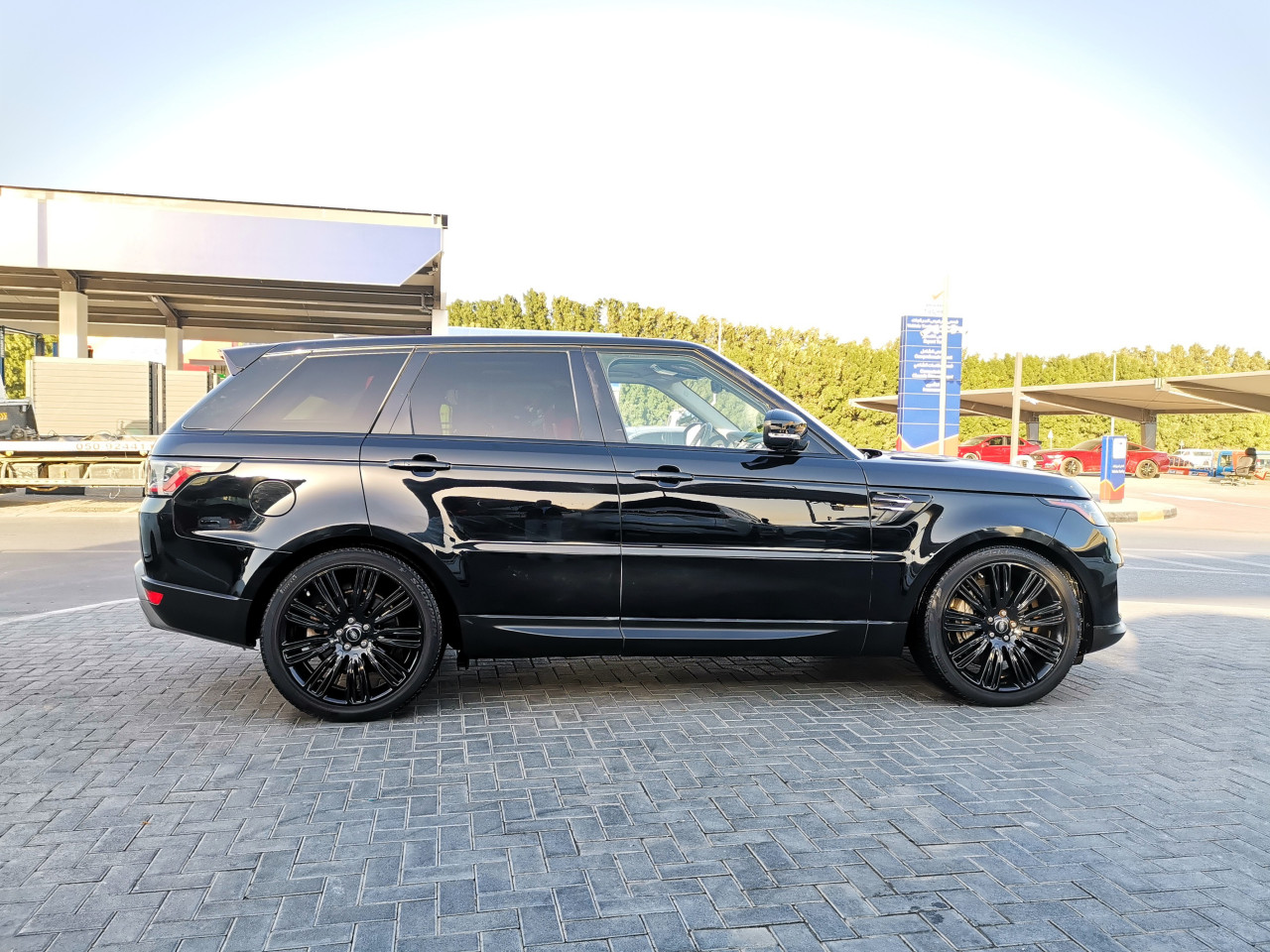 Range Rover Sport - Image 8