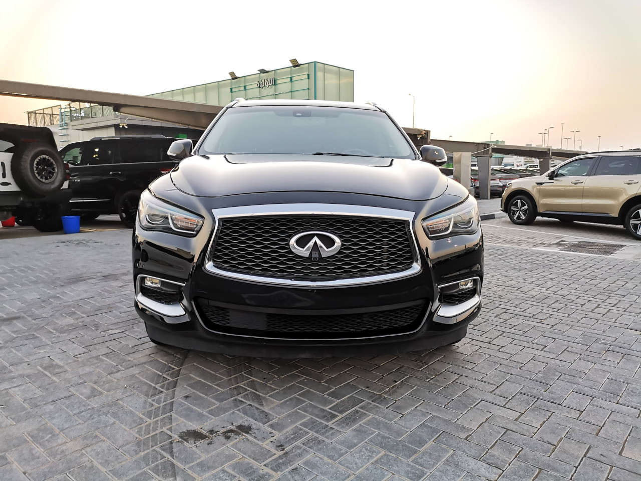 Infiniti QX60 - Image 3