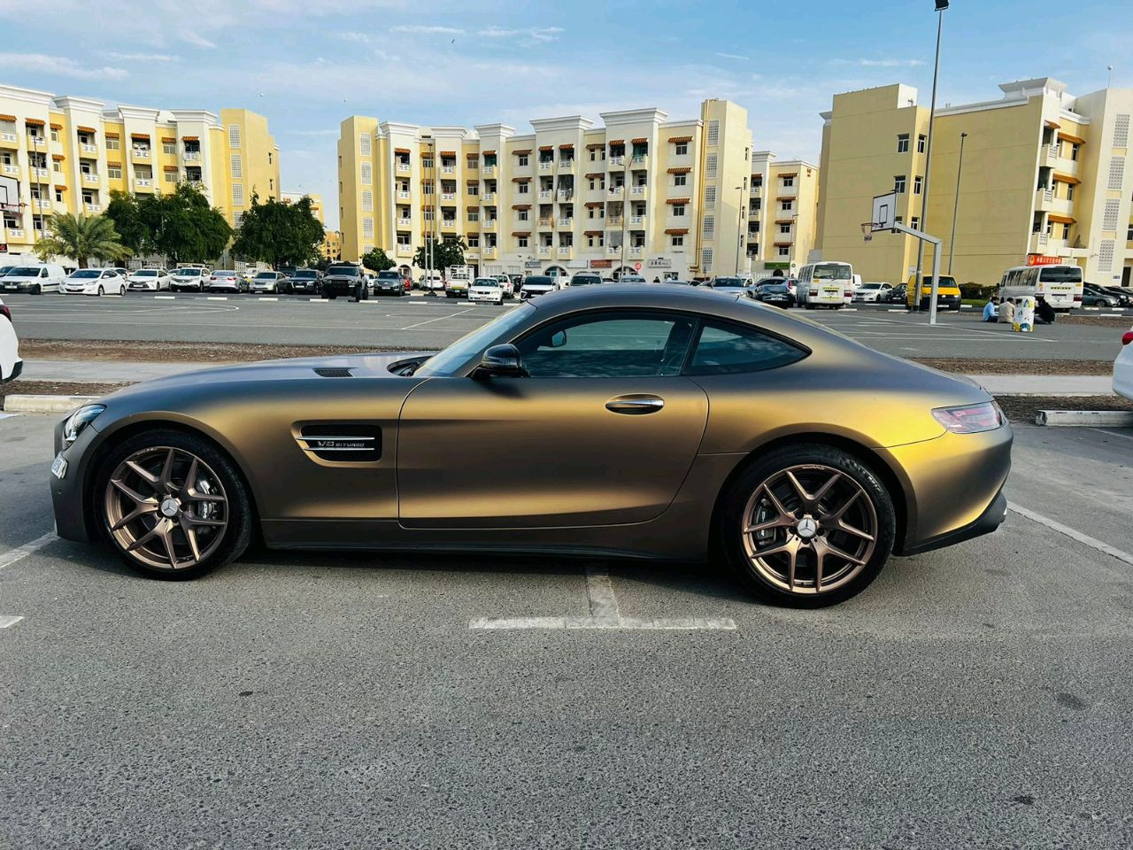 Mercedes Benz GT - Image 4