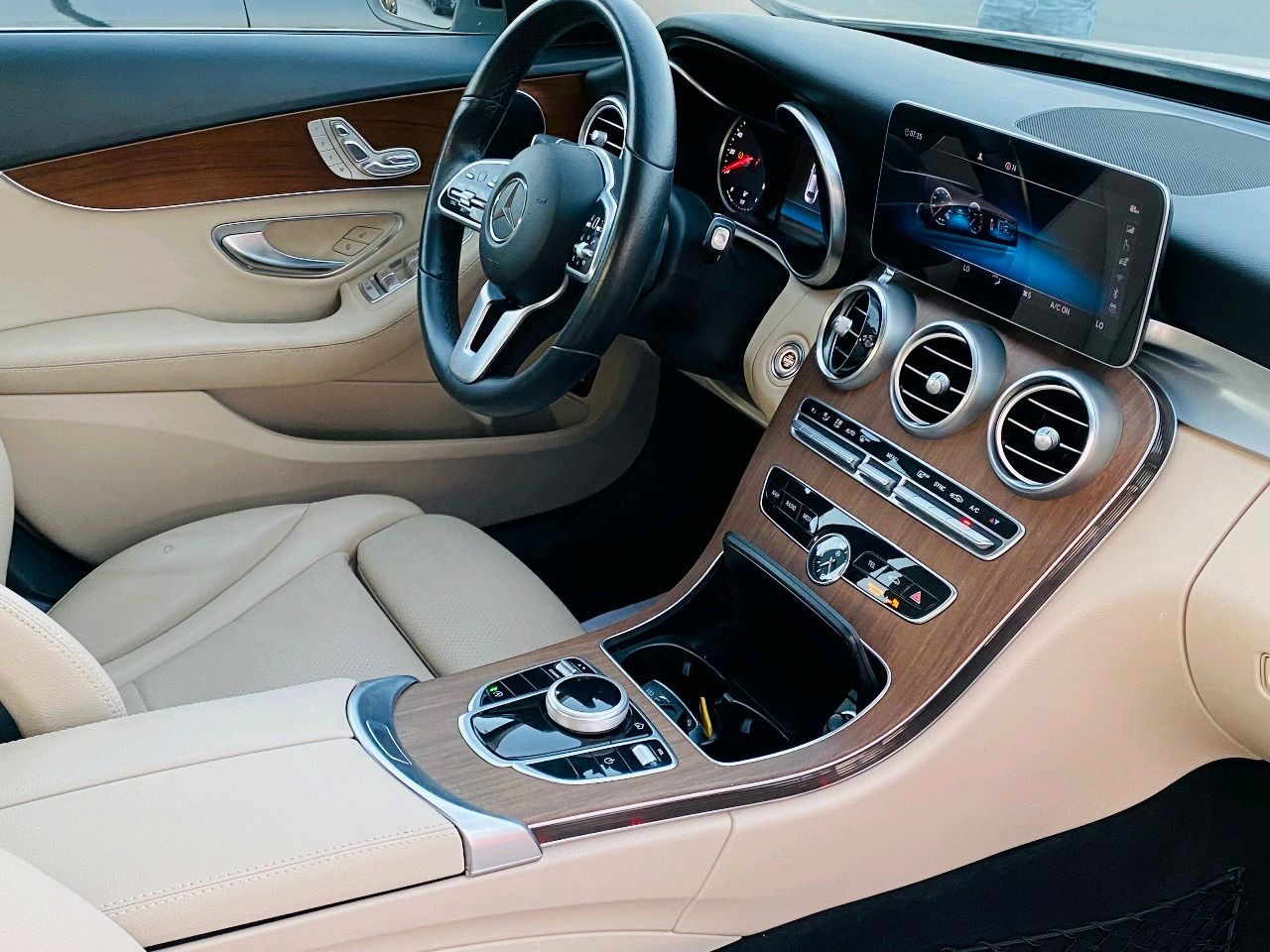 Mercedes Benz C-Class - Image 3