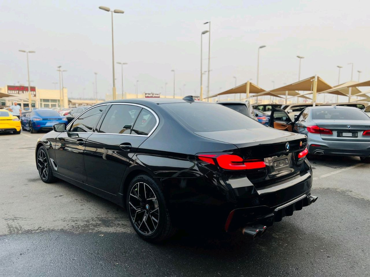 BMW 5-Series - Image 9
