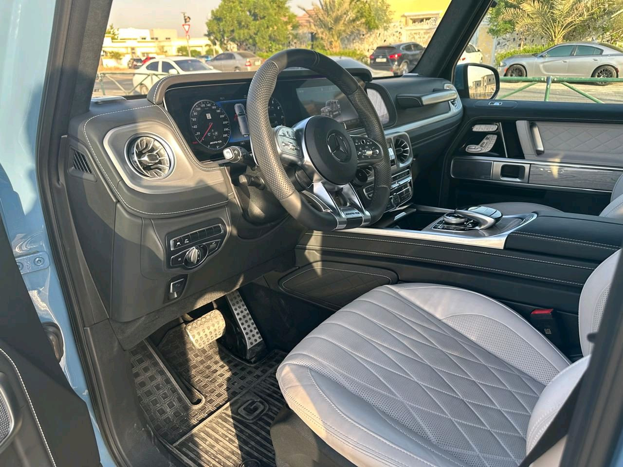Mercedes Benz G-Class - Image 13