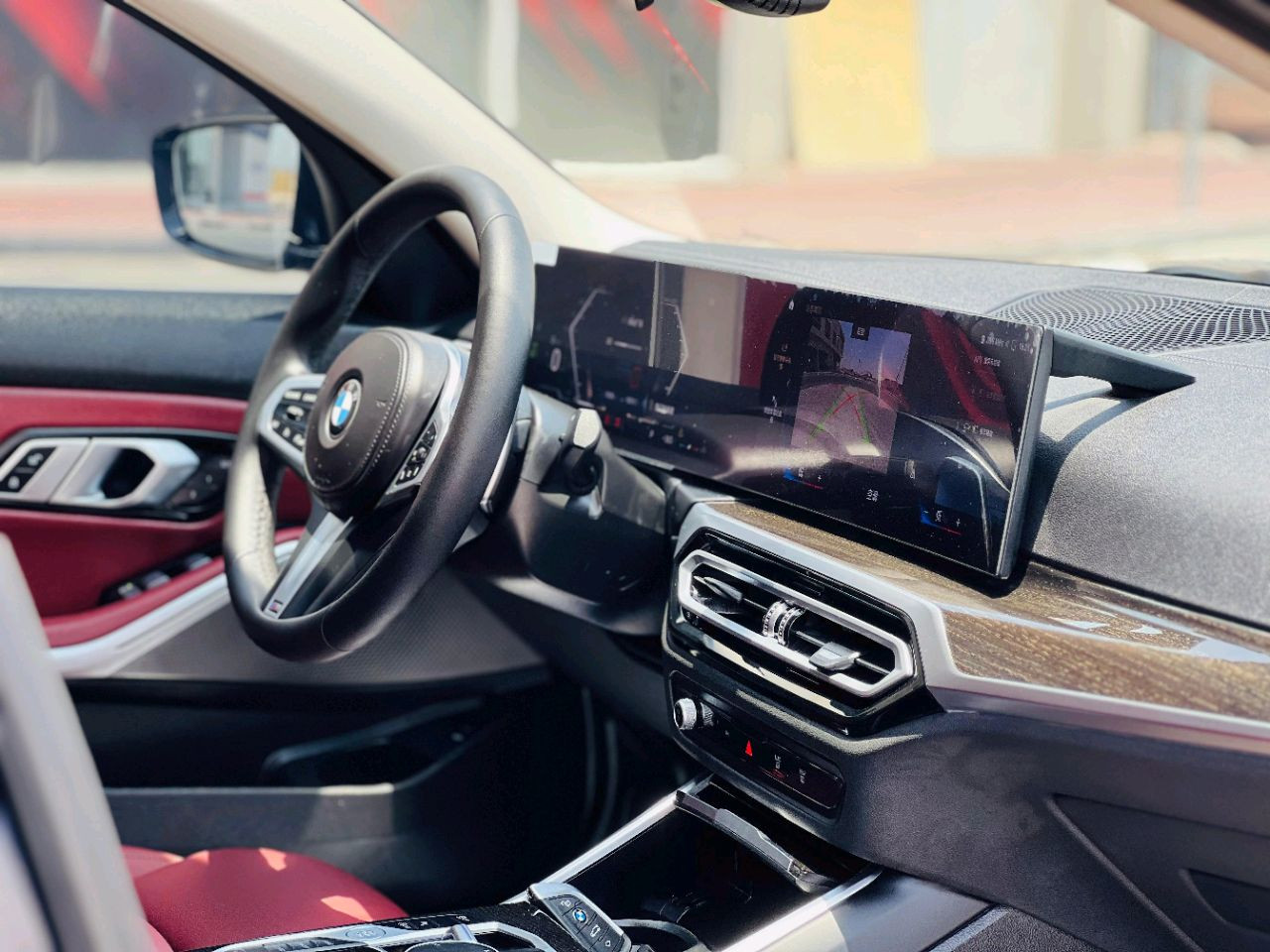 BMW 3-Series - Image 9