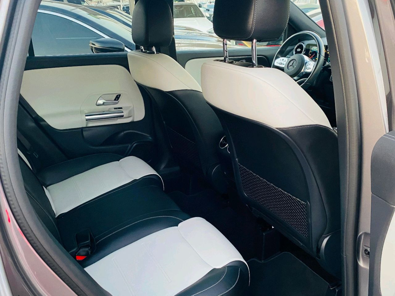 Mercedes Benz GLA - Image 4