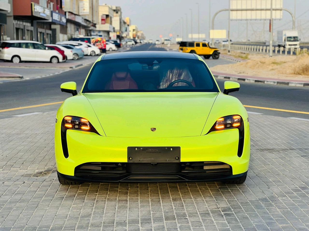 Porsche Taycan - Image 7