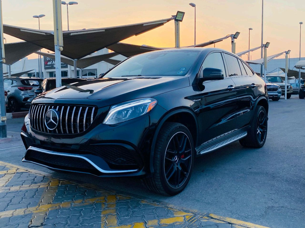 Mercedes Benz GLE SUV - Image 2