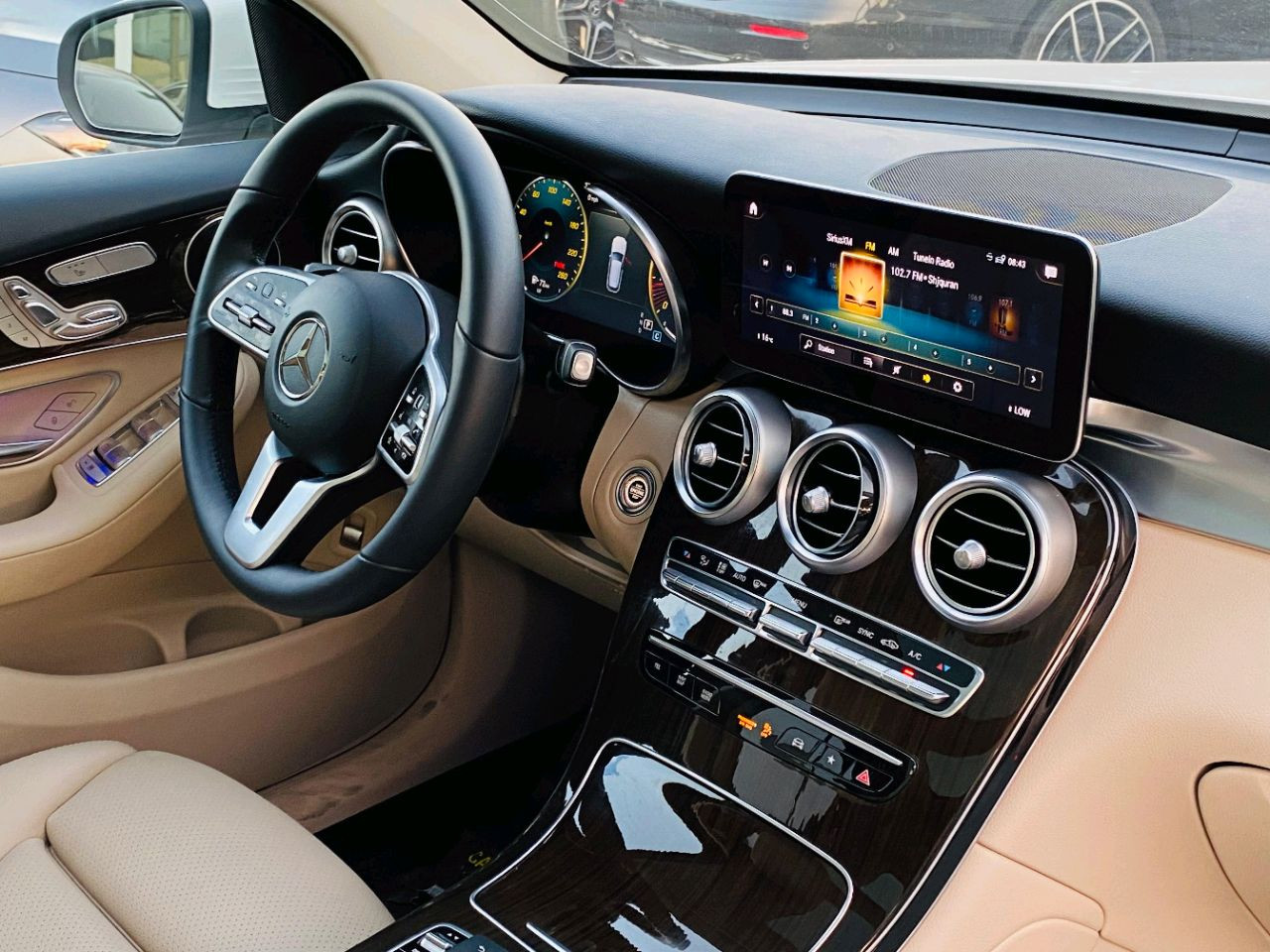 Mercedes Benz GLC - Image 7