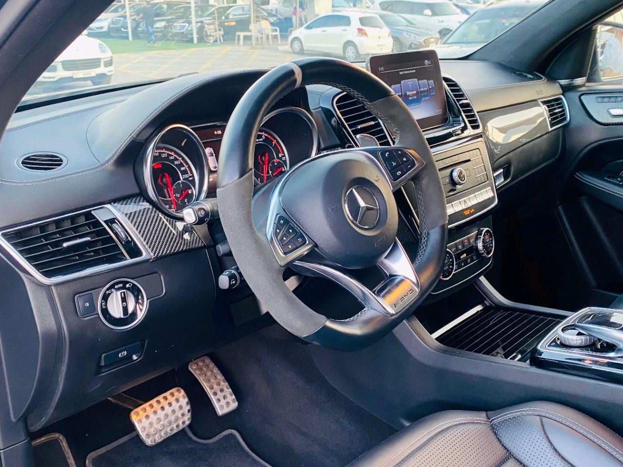 Mercedes Benz GLE SUV - Image 8