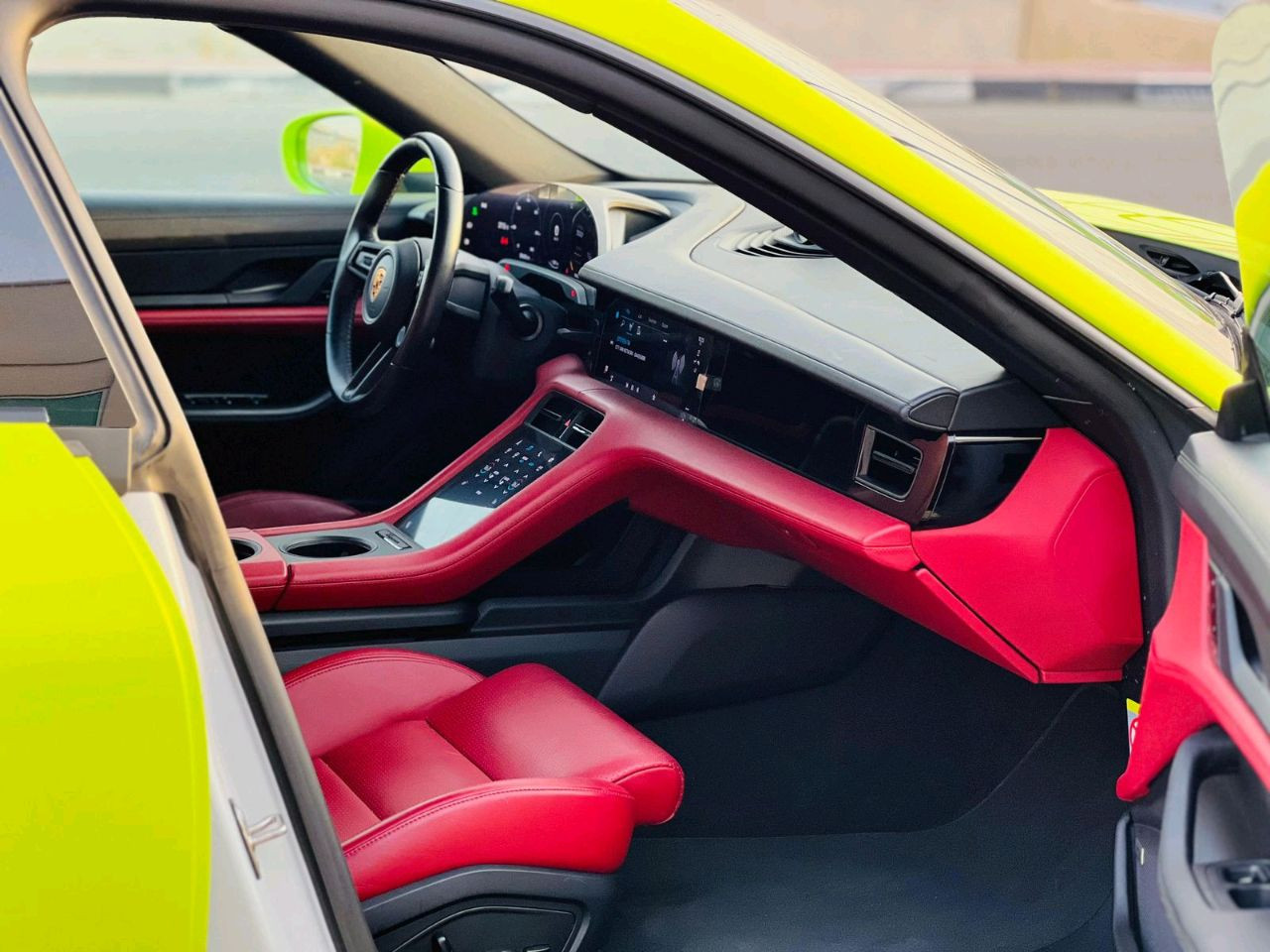 Porsche Taycan - Image 5