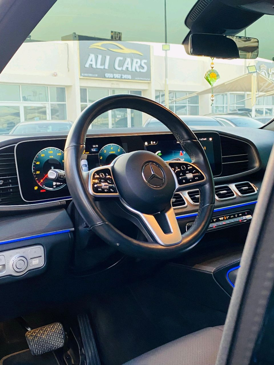 Mercedes Benz GLE SUV - Image 14