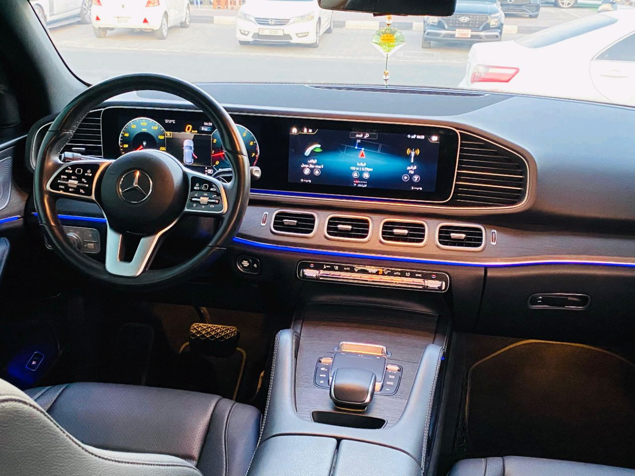 Mercedes Benz GLE SUV - Image 15