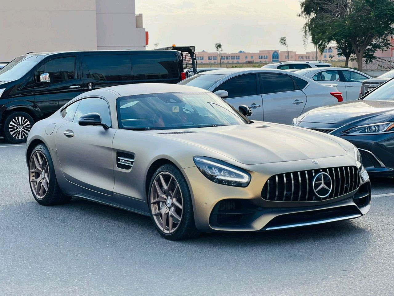 Mercedes Benz GT - Image 12