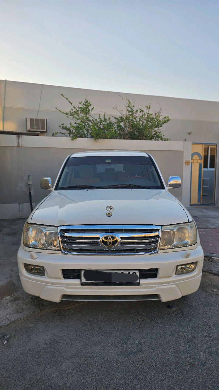 Toyota Land Cruiser - Image 8