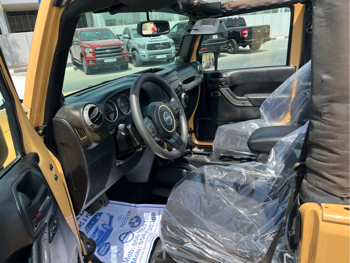 Jeep Sahara - Image 11