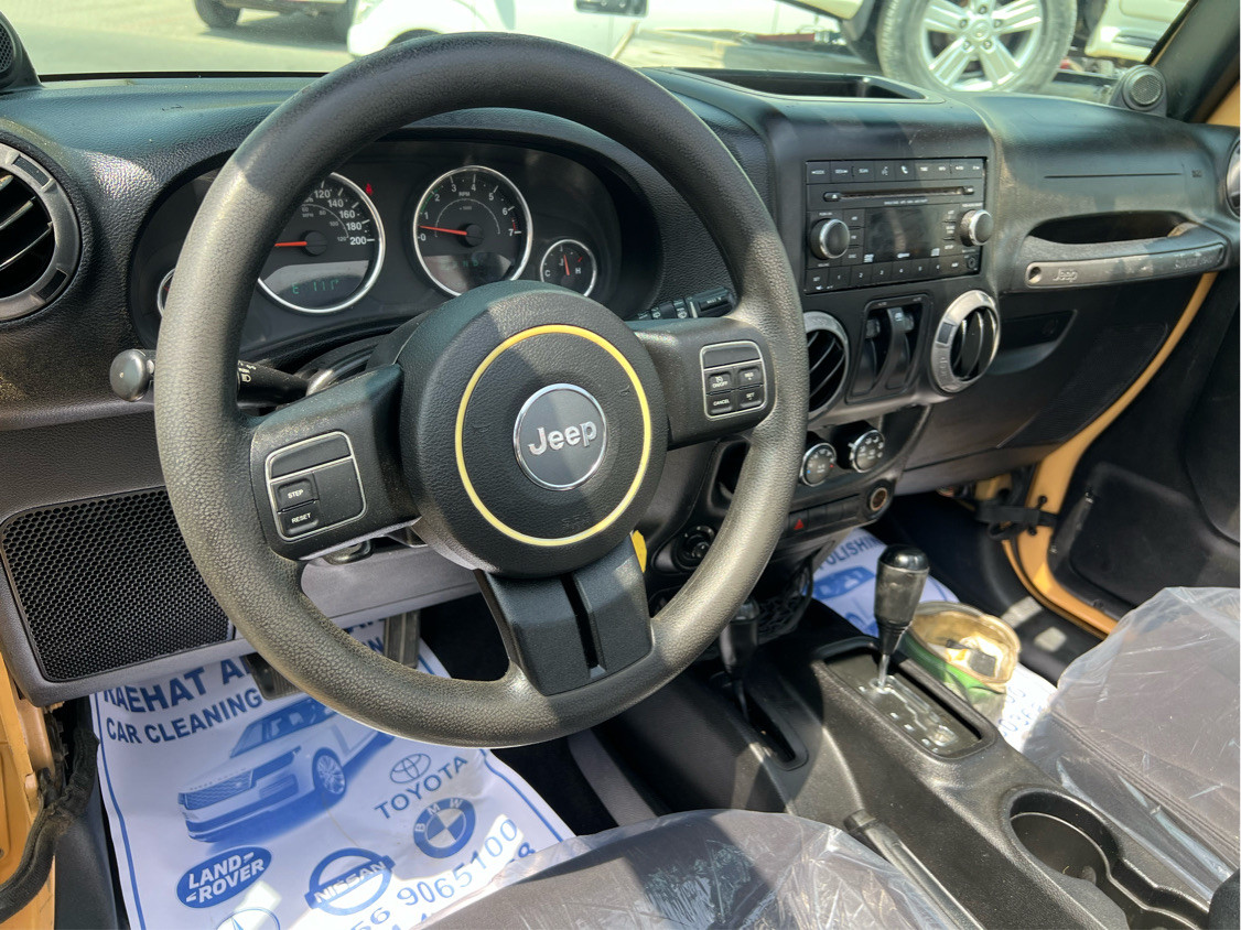 Jeep Sahara - Image 12