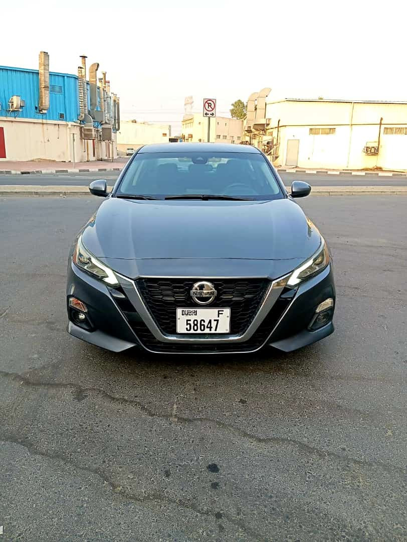 Nissan Altima - Image 8
