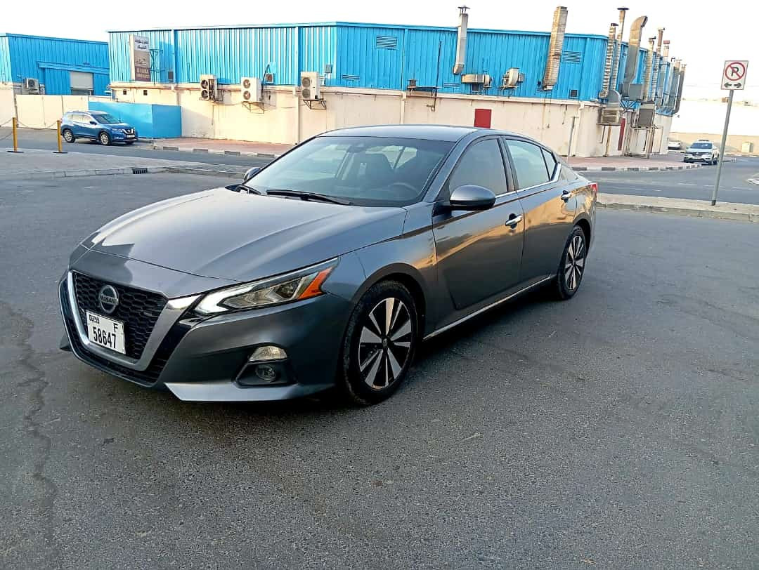 Nissan Altima - Image 5