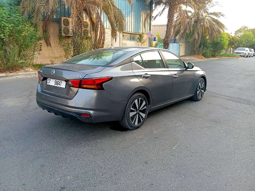 Nissan Altima - Image 3