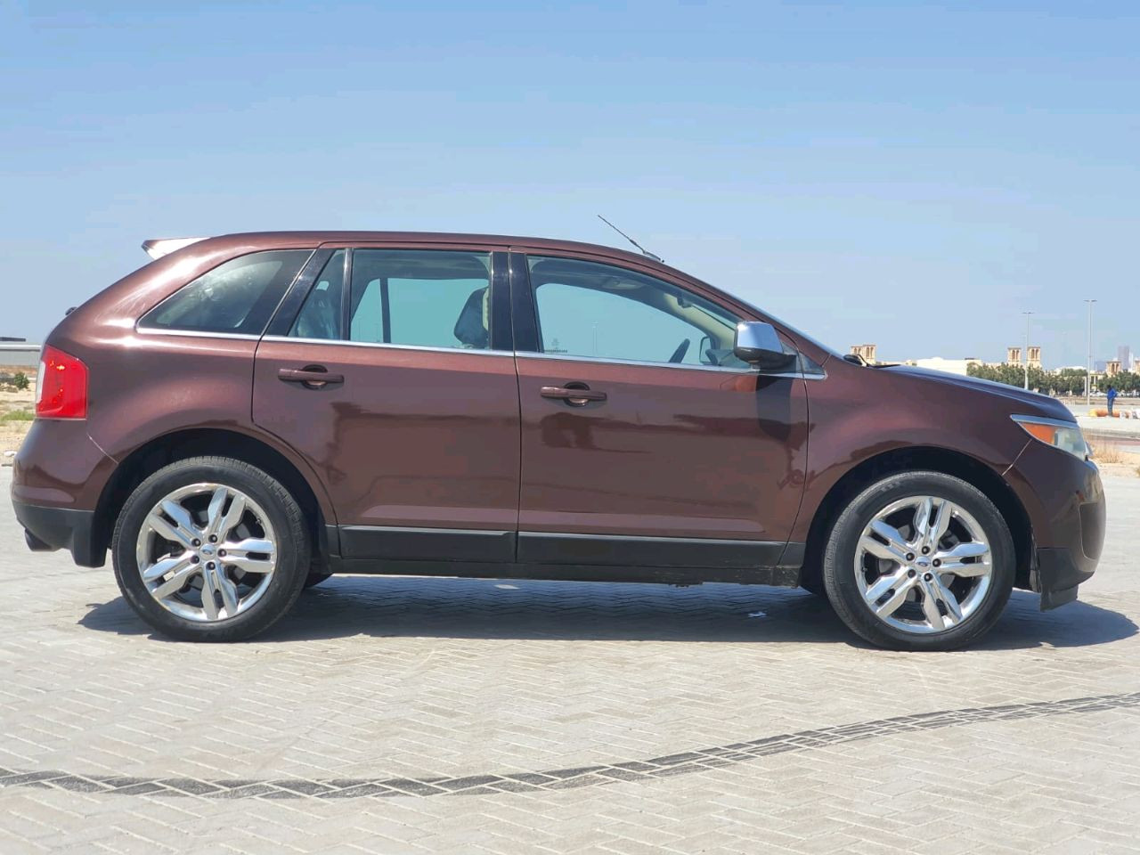 Ford Edge - Image 10