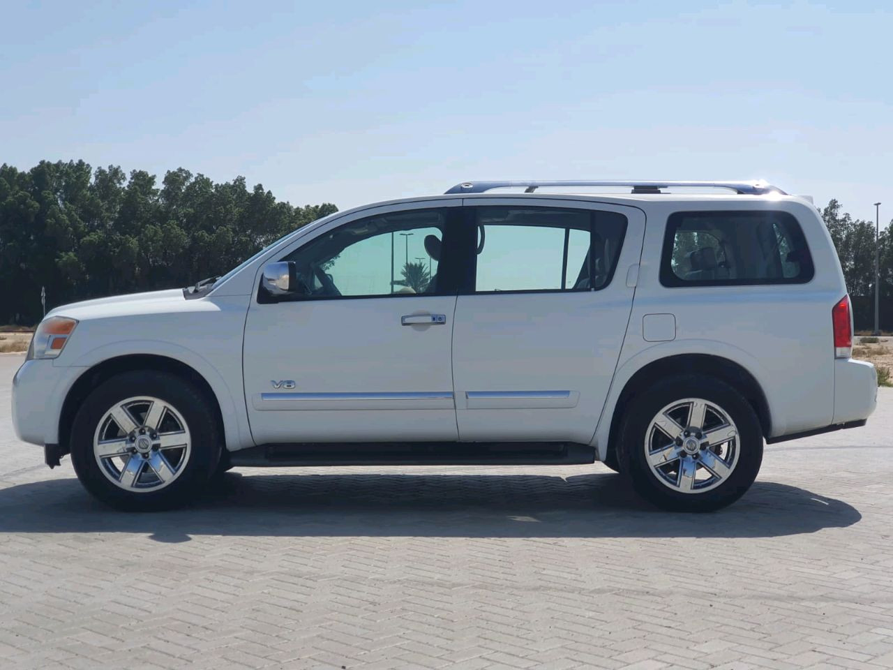 Nissan Armada - Image 5