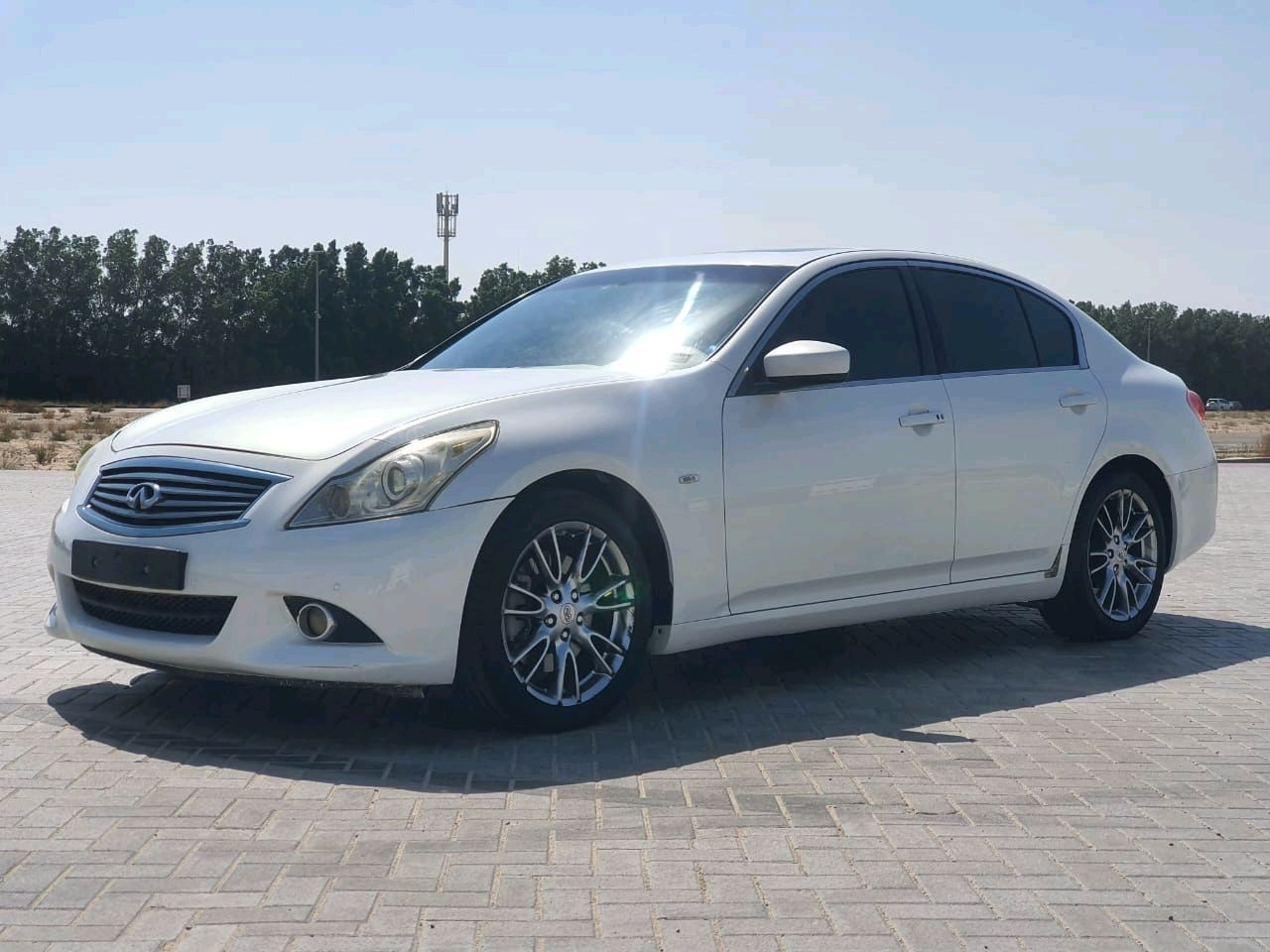 Infiniti G25 - Image 6