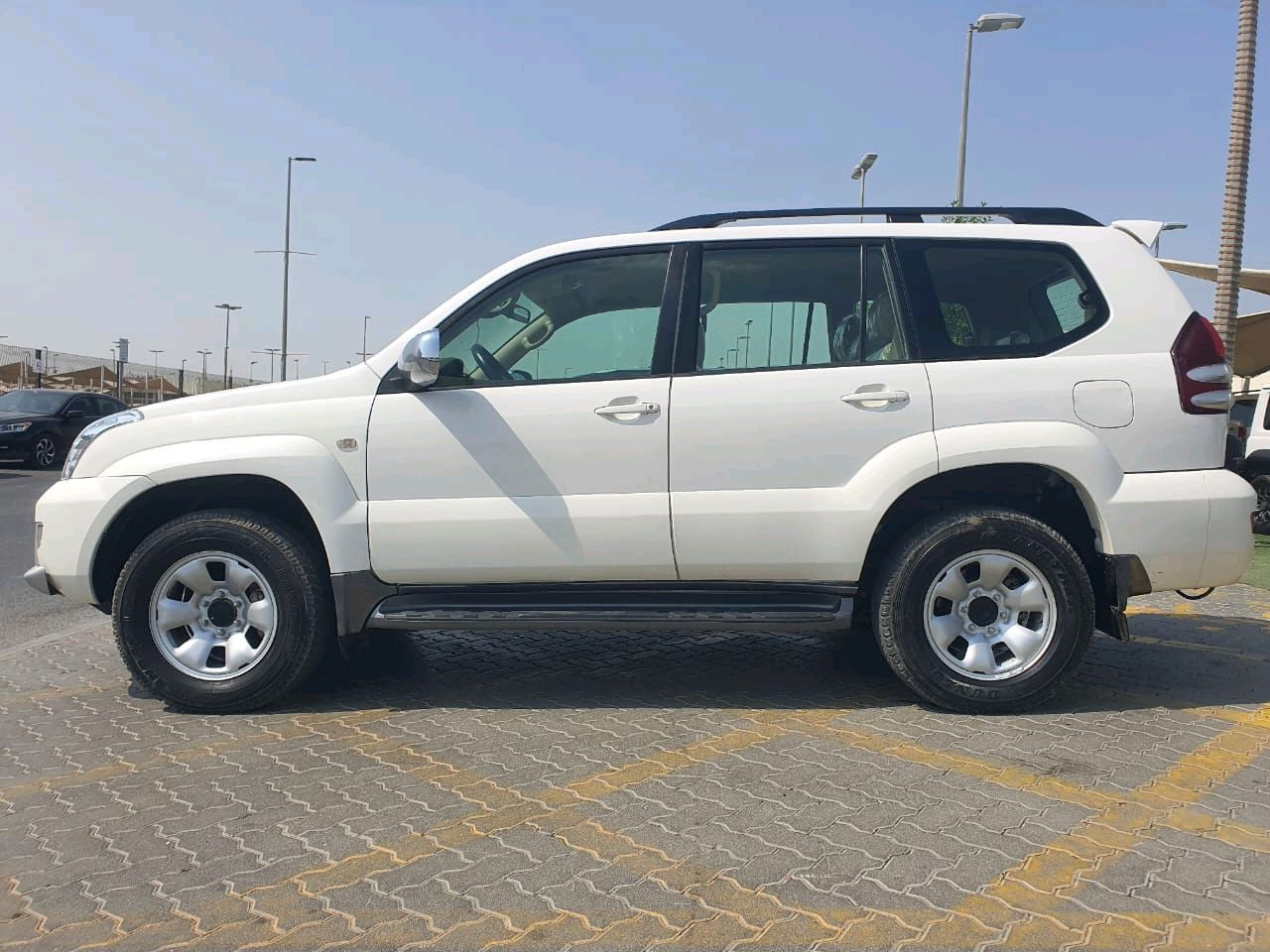 Toyota Prado - Image 7