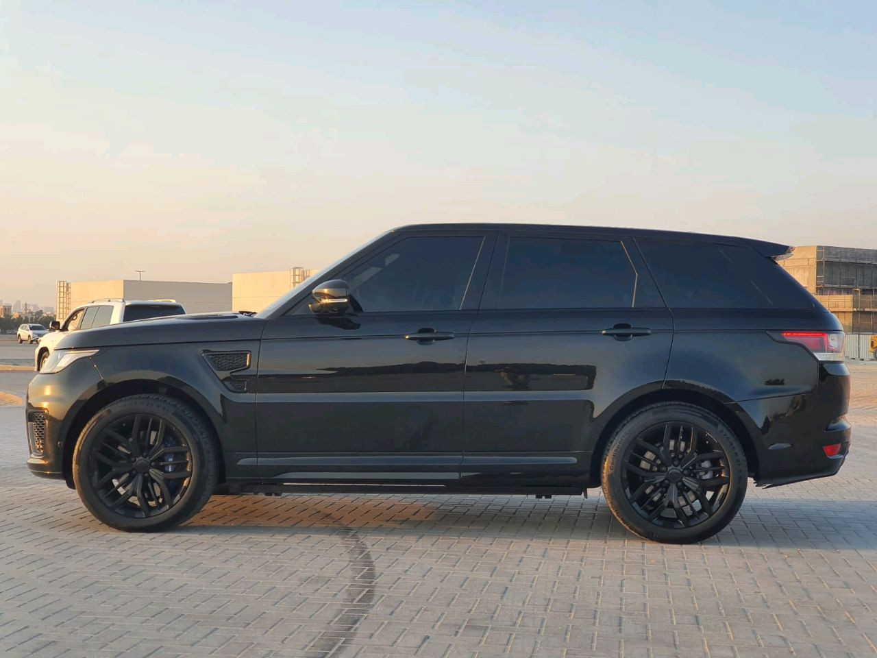 Range Rover Sport SVR - Image 9